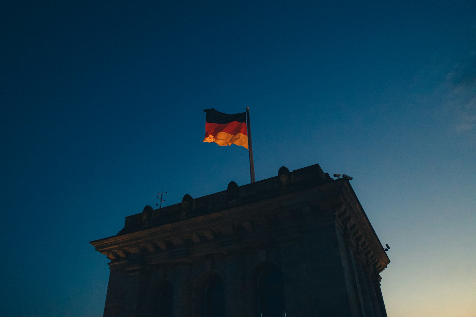 Dobrindt vs. Wissenschaft: Wie der Innenminister den EKOCAN-Bericht diskreditiert — und die Forscher sich wehren
